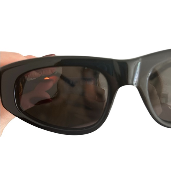 AUTHENTIC BALENCIAGA SUNGLASSES BB0095S 001 - Picture 4 of 7